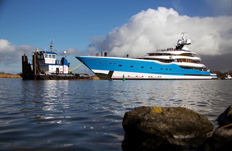 Feadship-99m-1.jpg