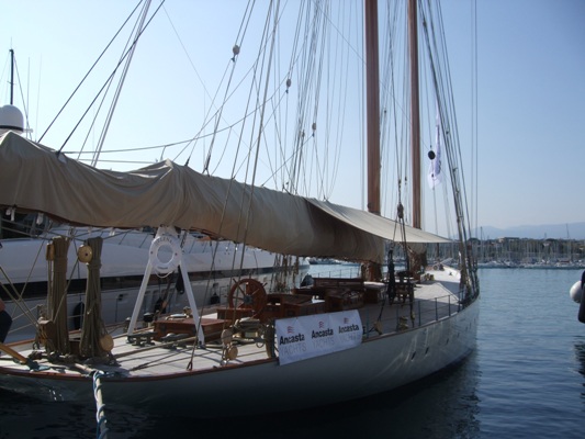 Name:  Elena 1.jpg
Views: 1087
Size:  76.0 KB