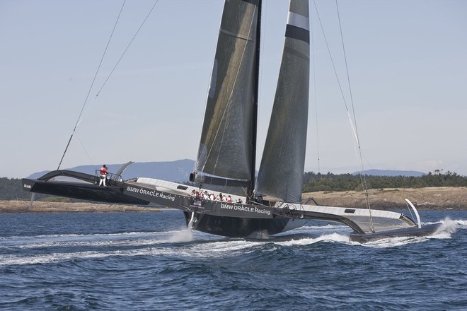 Bmw oracle 90 foot trimaran #7