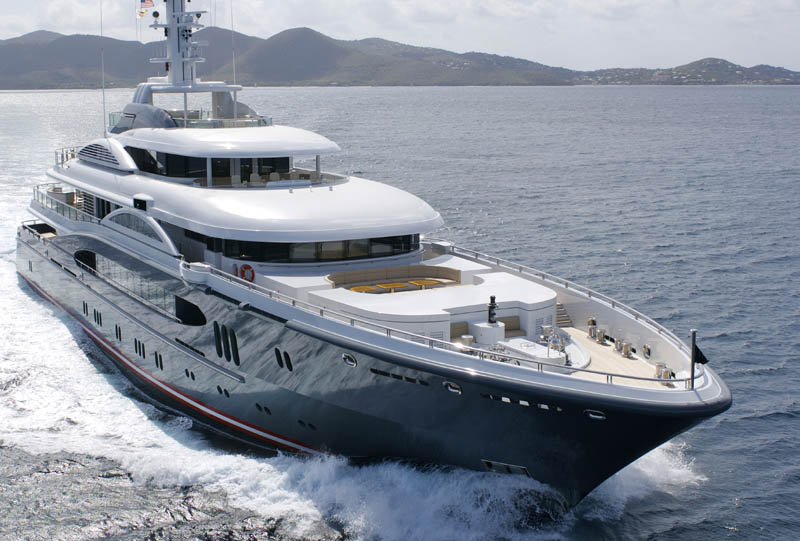 http://www.yachtforums.com/forums/attachments/lurssen-yacht/21033d1194092844-review-lurssen-yachts-224-kismet-2-kismet-bow-jpg