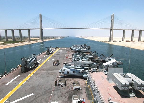 19001d1182818471-suez-canal-bridge-been-under-dn_sd_07_03984-jpg