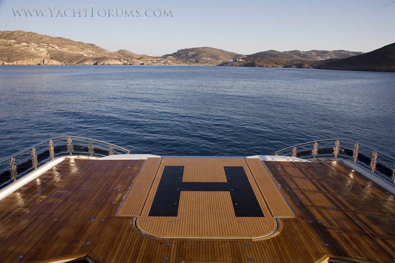 23681-review-oceanco-269-alfa-nero-8.-helideck-closed.jpg