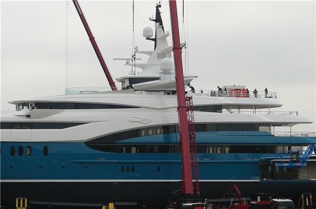 Name:  705midships.jpg
Views: 1197
Size:  33.1 KB