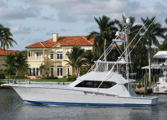 Maybe it's just me, but this is what a Hatteras sportfish *should* look like ... Maybe it's just me, but this is what a Hatteras sportfish *should* look like ...