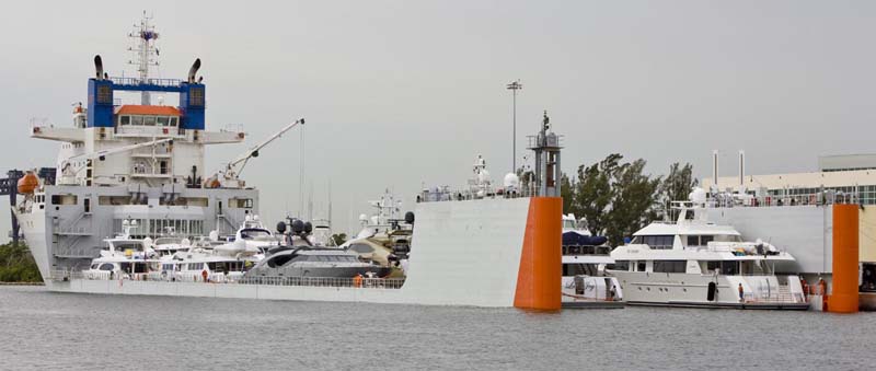 Yacht Express Transport Ship