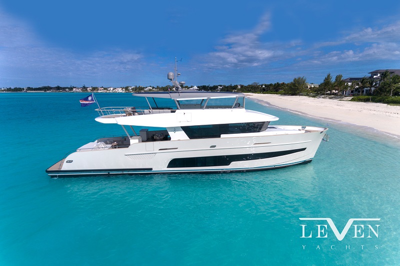2020 LeVen 90 Flybridge-02.jpg