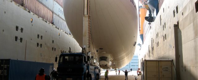 6 Combi-Dock with zeppelin.jpg