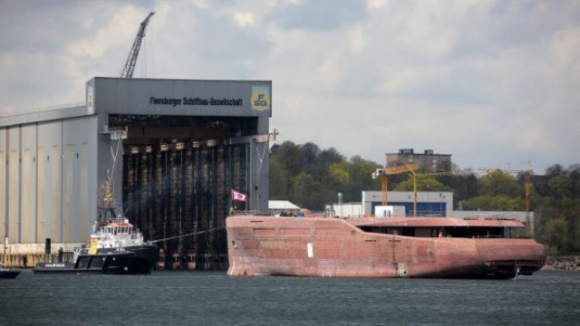 A&R hull 6501.jpg
