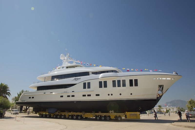 Alia Yachts launch 41M Ruya.jpg