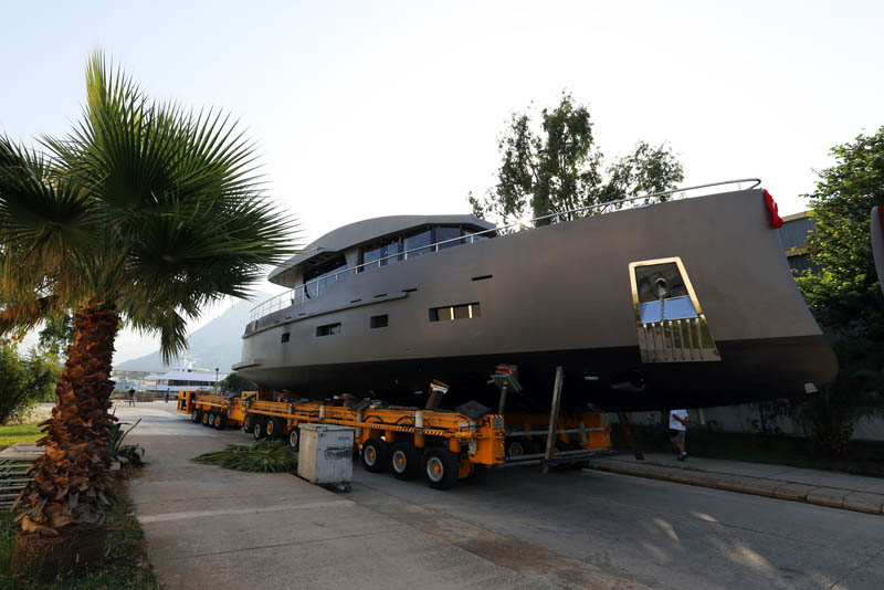 Bering 70 - Steel Luxury Yacht - Launch 9 10 2015 (6).jpg