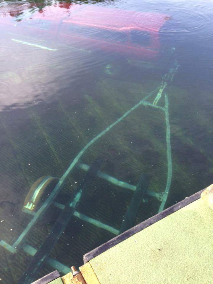 Boat trailer.jpg