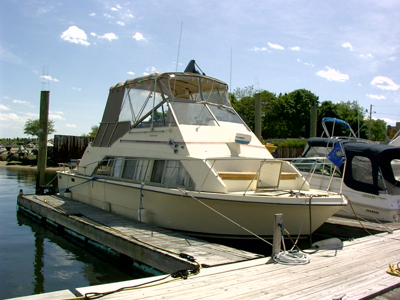 1981 carver voyager 33