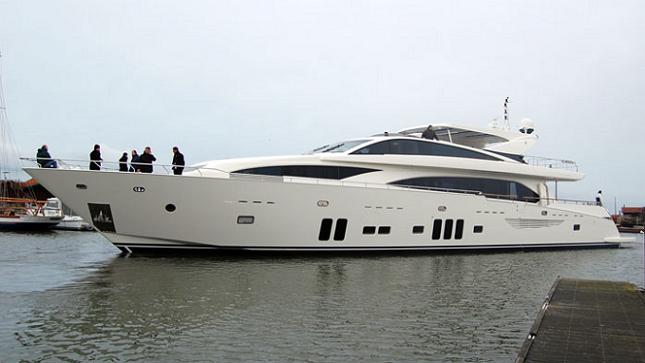 cnc-couach-3700-6-yacht.jpg