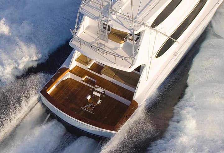 Review: Hatteras 77' Skylounge - Hatteras Yacht
