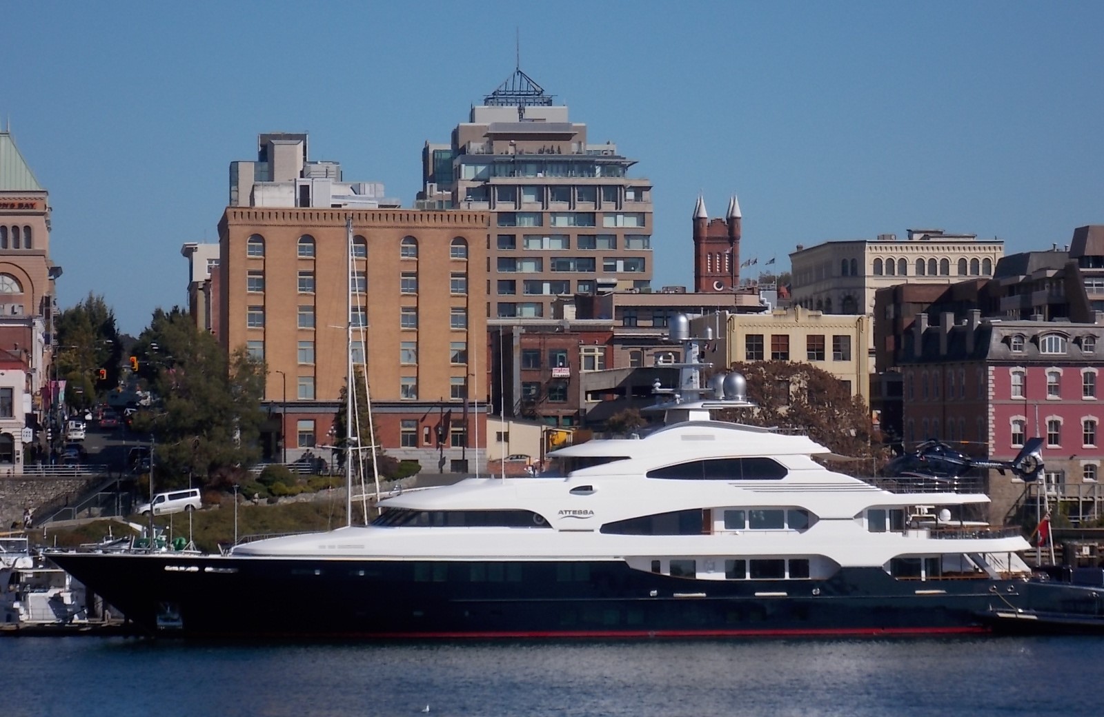 yacht downtown victoria