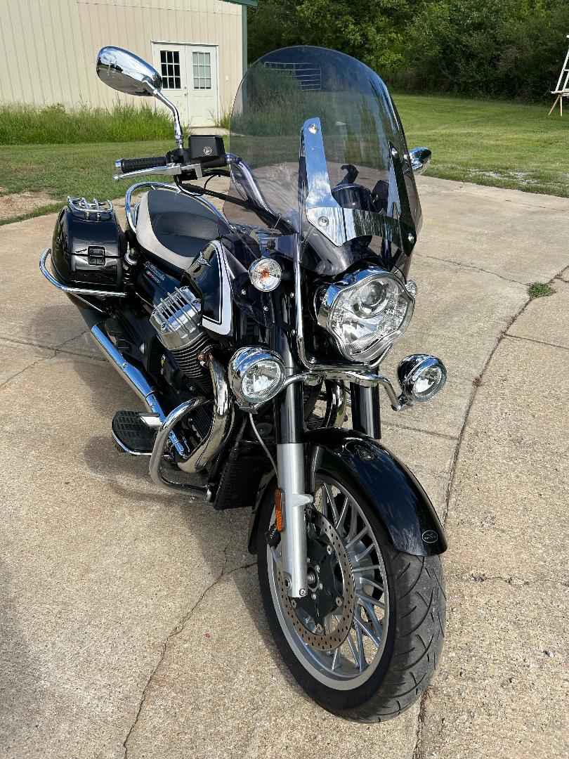 guzzi windscreen.jpg