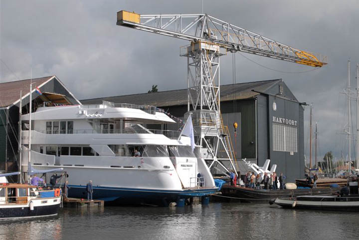 Hakvoort Perle Bleue Aft.JPG