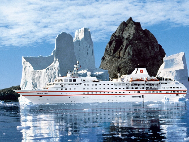 HANSEATIC in Greenland.jpg