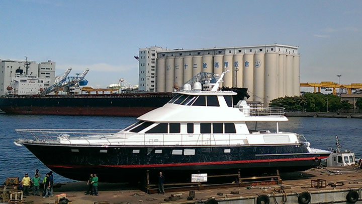 Hunt 80 on delivery.jpg