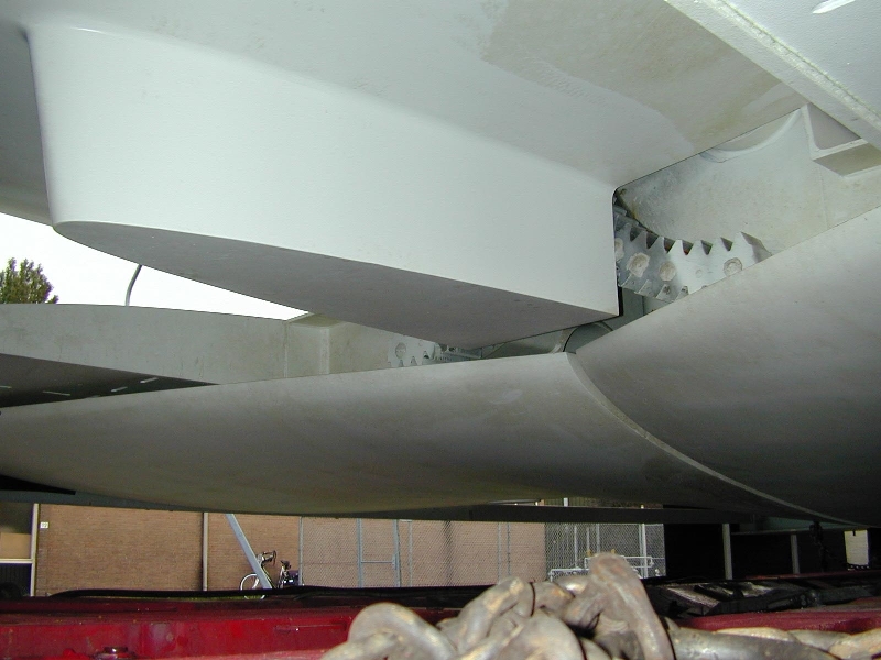 Jongert folding keel.JPG