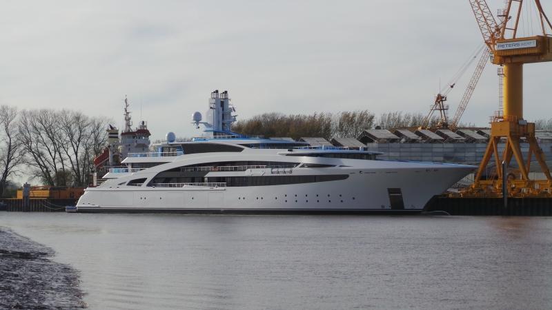 Kusch Yachts launch superyacht iDynasty.jpg