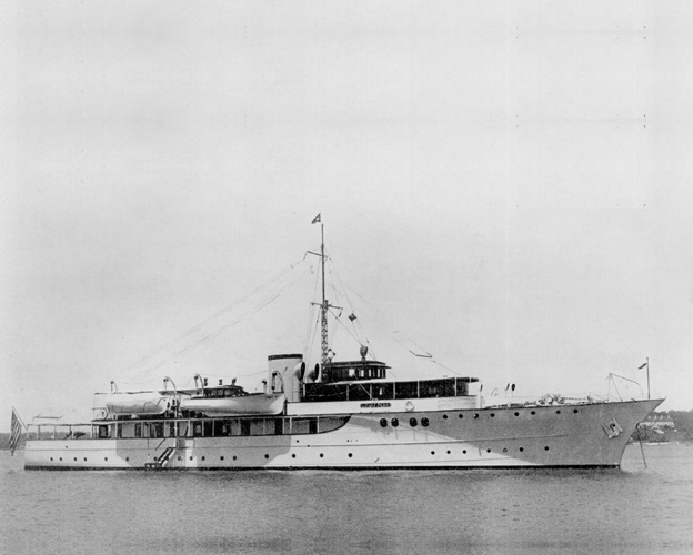 Lone star , later USS_Moonstone_(PYc-9).JPG
