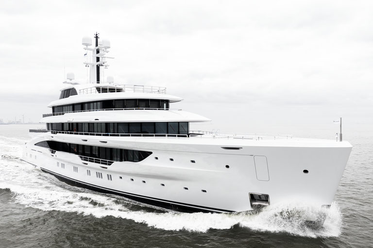 M2P-103-damen-yachting-476_35.jpg