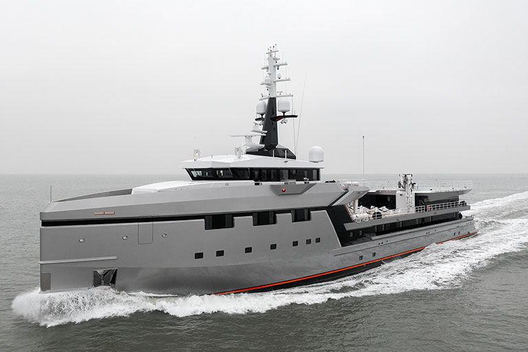 M2P-117-damen-yachting-7512_16.jpg