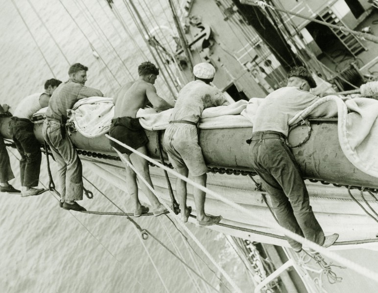 men in the mast.jpg
