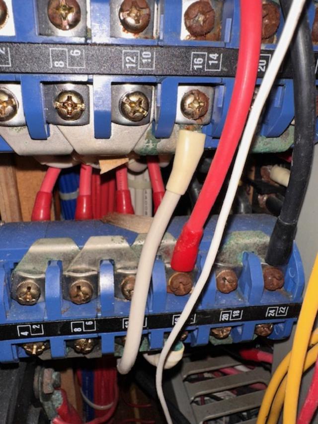 Selector switch.jpg