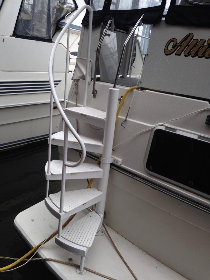 DIY 3207 stairs for swim deck - Carver Yacht | YachtForums 