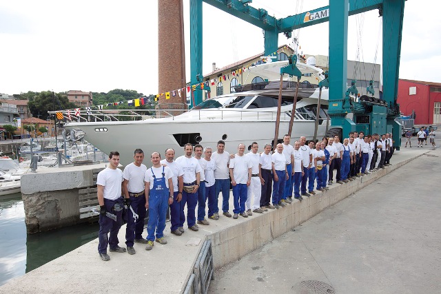 The-launch-of-the-first-motor-yacht-Ferretti-870.jpg