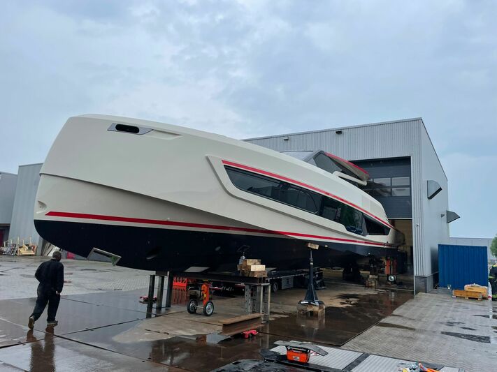 VANQUISH VQ80 1.jpg