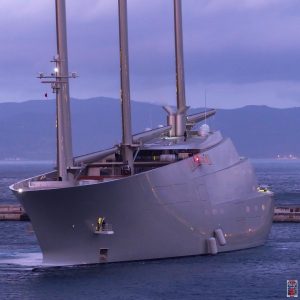 yach-300x300.jpg