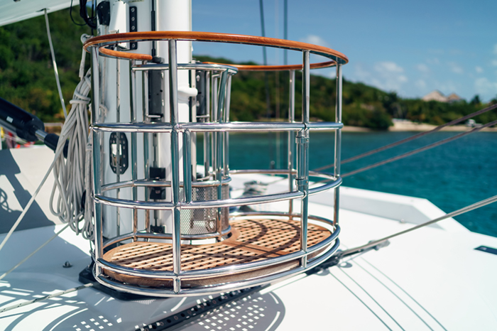 Yacht-Bella-Vita-Mast-Elevator.jpg