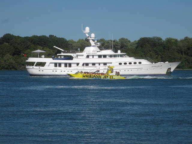 Yacht Georgina 007.JPG